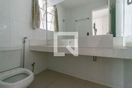 Apartamento à venda com 130m², 3 quartos e 2 vagasBanheiro Quarto 3