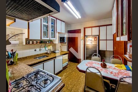 Apartamento à venda com 109m², 4 quartos e 2 vagas Apartamento à venda com 109m², 4 quartos e 2 vagasCozinha