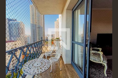 Apartamento à venda com 109m², 4 quartos e 2 vagas Apartamento à venda com 109m², 4 quartos e 2 vagasVaranda