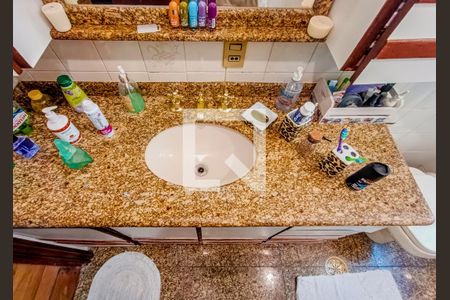 Apartamento à venda com 109m², 4 quartos e 2 vagas Apartamento à venda com 109m², 4 quartos e 2 vagasBanheiro Social