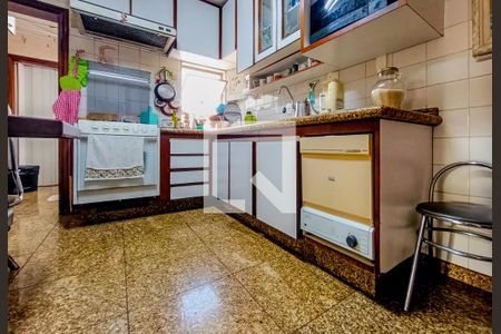 Apartamento à venda com 109m², 4 quartos e 2 vagas Apartamento à venda com 109m², 4 quartos e 2 vagasCozinha