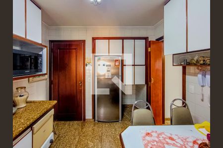 Apartamento à venda com 109m², 4 quartos e 2 vagas Apartamento à venda com 109m², 4 quartos e 2 vagasCozinha
