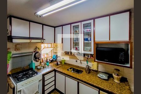 Apartamento à venda com 109m², 4 quartos e 2 vagas Apartamento à venda com 109m², 4 quartos e 2 vagasCozinha