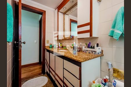 Apartamento à venda com 109m², 4 quartos e 2 vagas Apartamento à venda com 109m², 4 quartos e 2 vagasBanheiro Social