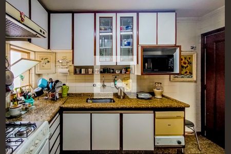 Apartamento à venda com 109m², 4 quartos e 2 vagas Apartamento à venda com 109m², 4 quartos e 2 vagasCozinha