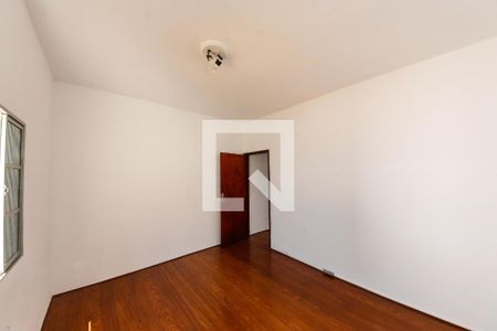 Quarto 2 de casa para alugar com 3 quartos, 190m² em Jardim Iva, São Paulo
