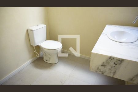 Casa para alugar com 480m², 3 quartos e 2 vagasBanheiro