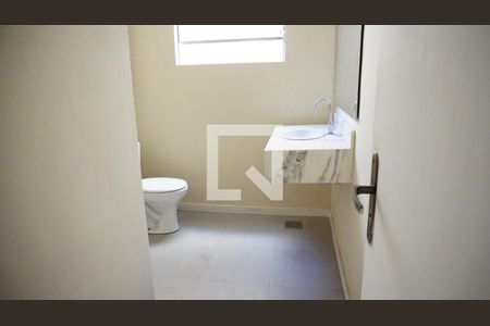 Casa para alugar com 480m², 3 quartos e 2 vagasBanheiro