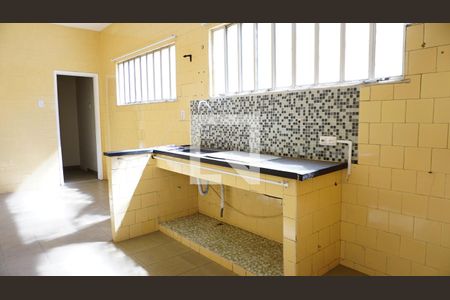 Casa para alugar com 480m², 3 quartos e 2 vagasCozinha