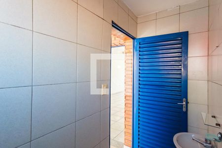 Casa à venda com 299m², 3 quartos e 2 vagasBanheiro de Serviço 2