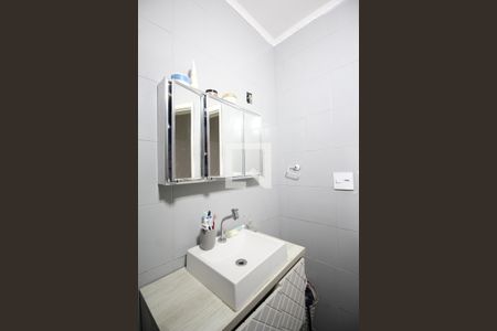 Casa à venda com 149m², 2 quartos e 2 vagasBanheiro 1