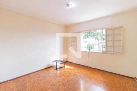 Casa à venda com 200m², 3 quartos e 2 vagasSuíte