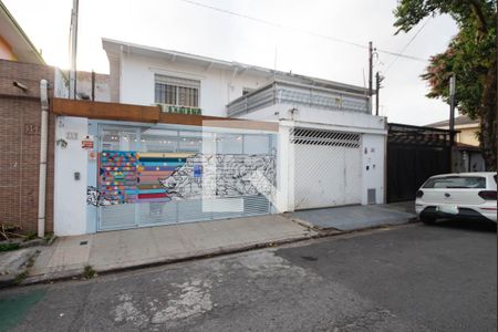 Casa para alugar com 110m², 2 quartos e 2 vagasFachada