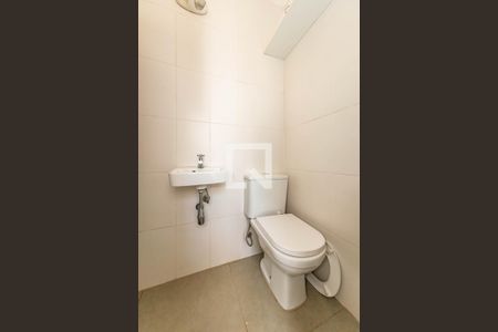 Casa para alugar com 110m², 2 quartos e 2 vagasBanheiro de Serviço