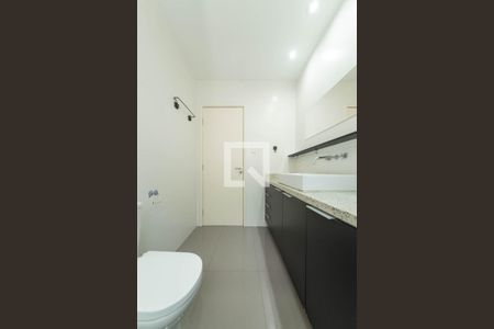 Casa para alugar com 110m², 2 quartos e 2 vagasBanheiro Social