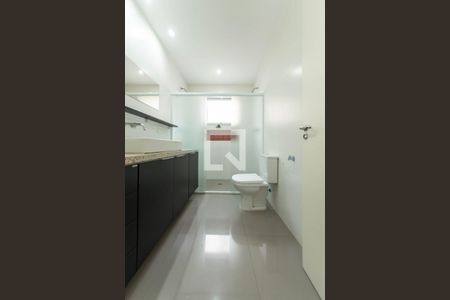 Casa para alugar com 110m², 2 quartos e 2 vagasBanheiro Social