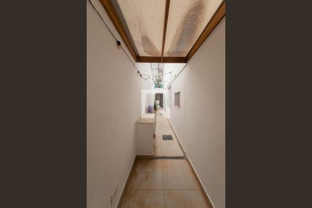 Casa para alugar com 110m², 2 quartos e 2 vagasCorredor Externo