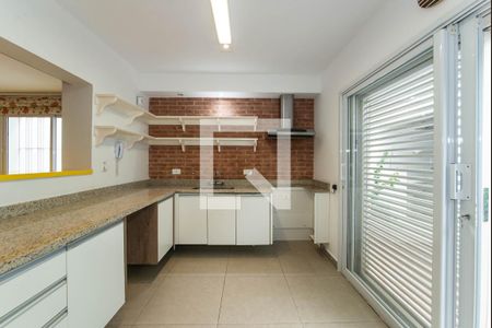 Casa para alugar com 110m², 2 quartos e 2 vagasCozinha