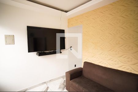 Sala de casa para alugar com 2 quartos, 60m² em Maria Helena, Belo Horizonte