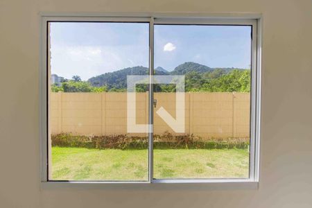 Sala Janela de apartamento para alugar com 2 quartos, 40m² em Itanhangá, Rio de Janeiro