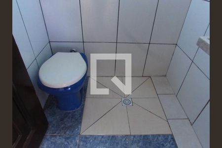 Banheiro de casa para alugar com 1 quarto, 40m² em Jardim Maria Rosa, Taboão da Serra