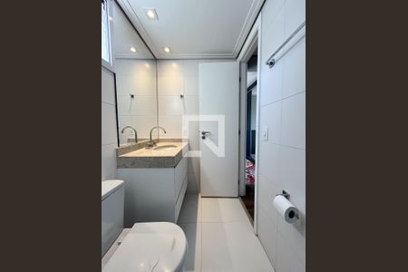 Apartamento à venda com 190m², 4 quartos e 2 vagasBanheiro da Suíte 2