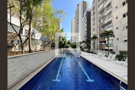 Apartamento à venda com 190m², 4 quartos e 2 vagasÁrea comum - Piscina