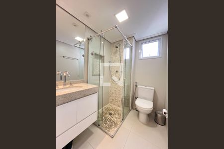 Apartamento à venda com 190m², 4 quartos e 2 vagasBanheiro da Suíte 1