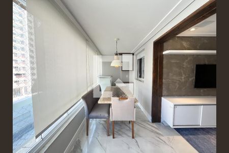 Apartamento à venda com 190m², 4 quartos e 2 vagasVaranda