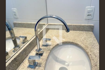 Apartamento à venda com 190m², 4 quartos e 2 vagasBanheiro da Suíte 2