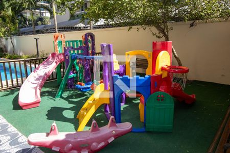 Apartamento à venda com 86m², 3 quartos e 1 vaga Apartamento à venda com 86m², 3 quartos e 1 vagaÁrea comum - Playground