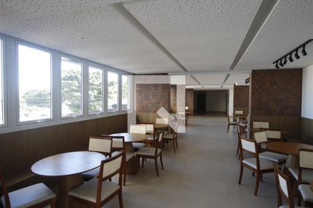 Apartamento para alugar com 64m², 2 quartos e 1 vagaÁrea comum - Salão de festas