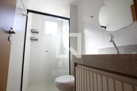 Apartamento para alugar com 64m², 2 quartos e 1 vagaDetalhe do banheiro