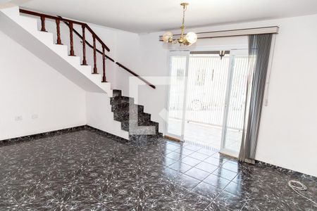 Sala de estar de casa para alugar com 4 quartos, 300m² em Jardim da Mamãe, Guarulhos