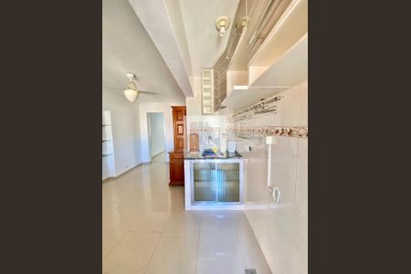 Casa para alugar com 40m², 1 quarto e 1 vaga Casa para alugar com 40m², 1 quarto e 1 vagaCozinha