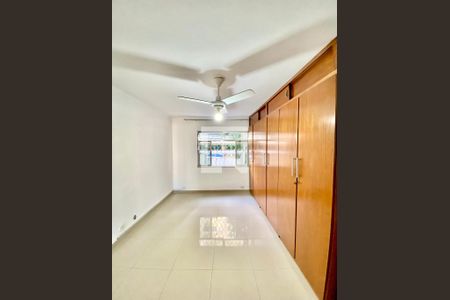 Quarto de casa para alugar com 1 quarto, 40m² em Todos Os Santos, Rio de Janeiro