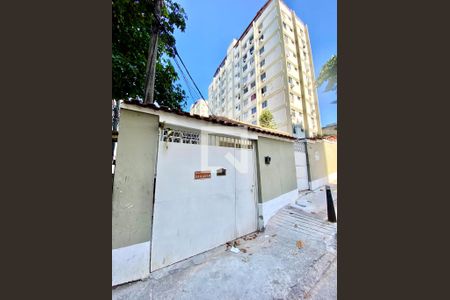 Casa para alugar com 40m², 1 quarto e 1 vaga Casa para alugar com 40m², 1 quarto e 1 vagaFachada