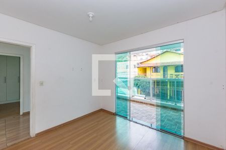 Sala 1 de casa para alugar com 3 quartos, 70m² em Barreiro, Belo Horizonte
