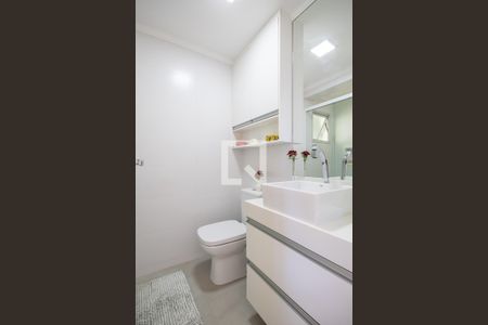 Apartamento para alugar com 62m², 2 quartos e 2 vagasBanheiro