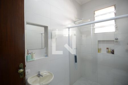 Banheiro de casa para alugar com 2 quartos, 100m² em Cambuci, São Paulo