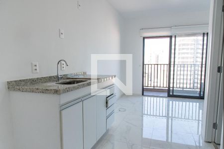 Sala e cozinha de kitnet/studio à venda com 1 quarto, 24m² em Paraíso, São Paulo