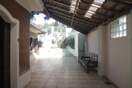 Casa à venda com 240m², 6 quartos e sem vagaÁrea externa