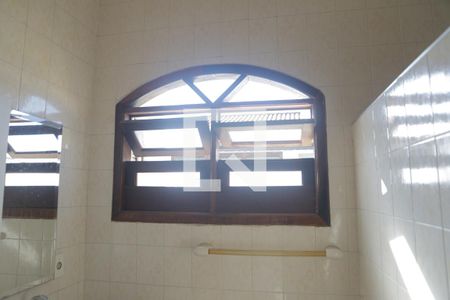 Casa à venda com 240m², 6 quartos e sem vagaBanheiro da Suíte