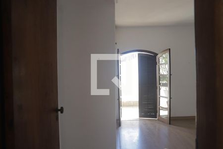 Casa à venda com 240m², 6 quartos e sem vagaSuite