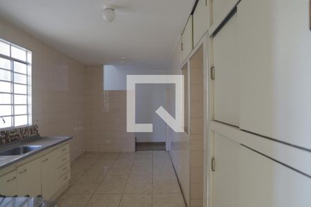 Casa à venda com 240m², 6 quartos e sem vagaCozinha