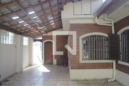 Casa à venda com 240m², 6 quartos e sem vagaÁrea externa