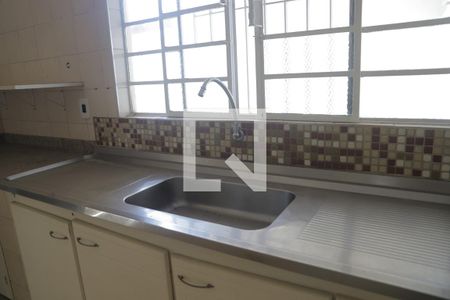 Casa à venda com 240m², 6 quartos e sem vagaCozinha