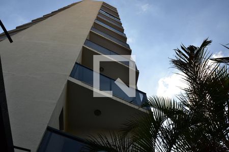 Apartamento à venda com 100m², 3 quartos e 2 vagas Apartamento à venda com 100m², 3 quartos e 2 vagasFachada