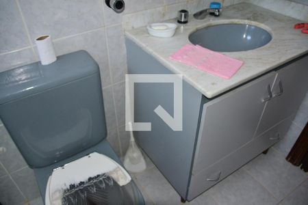 Apartamento à venda com 100m², 3 quartos e 2 vagas Apartamento à venda com 100m², 3 quartos e 2 vagasBanheiro