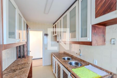 Apartamento à venda com 100m², 2 quartos e 1 vagaCozinha